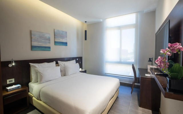 The Compass Hotel