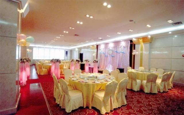 Shihe Hotel Xinyang