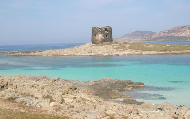 Modern 1bed apartment(sleep 4)sea view only 700mt from sea