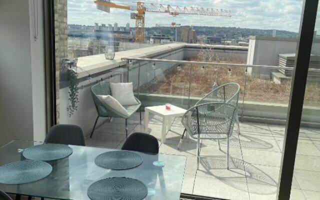 Riverside Rooms & Apartments