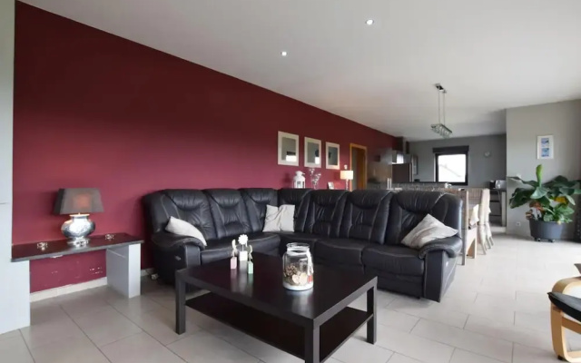 Classy Holiday Home in Martilly with Hot Tub