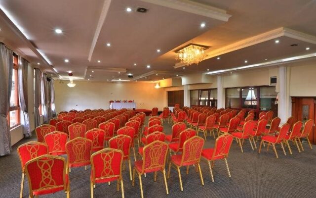 Kenenisa Hotel