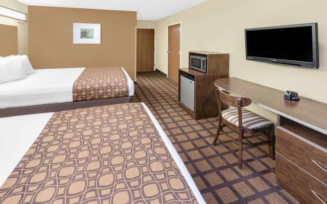 Microtel Inn & Suites by Wyndham Ozark