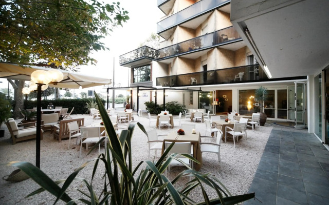 Hotel Airone