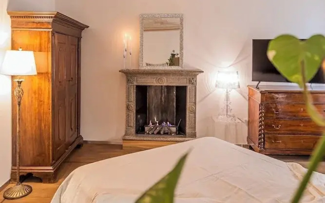 Rovelli 41 by Rent all Como