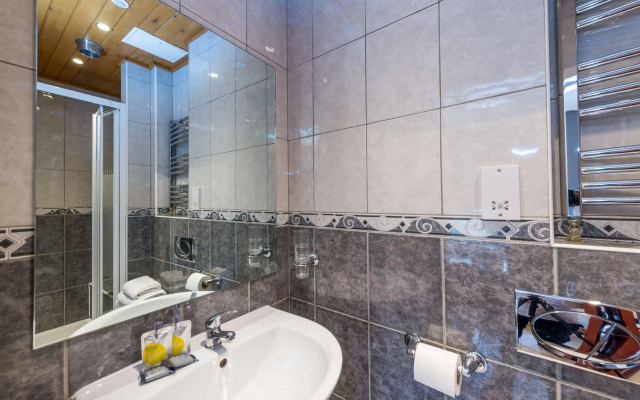 Adria Hotel