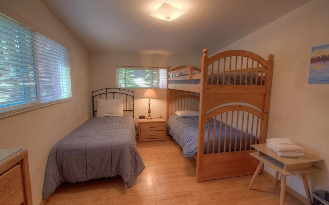 Foothill Folly 4 Bedroom Home by RedAwning