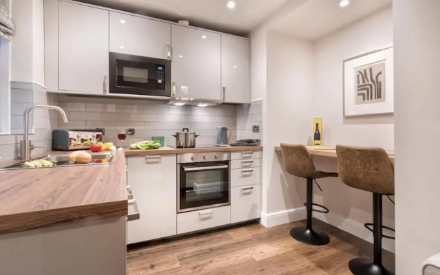 Courtyard Apartments