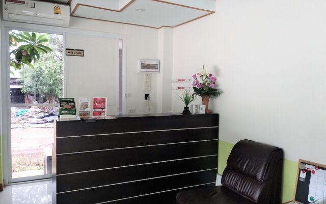 Ausgust Riverside Resort