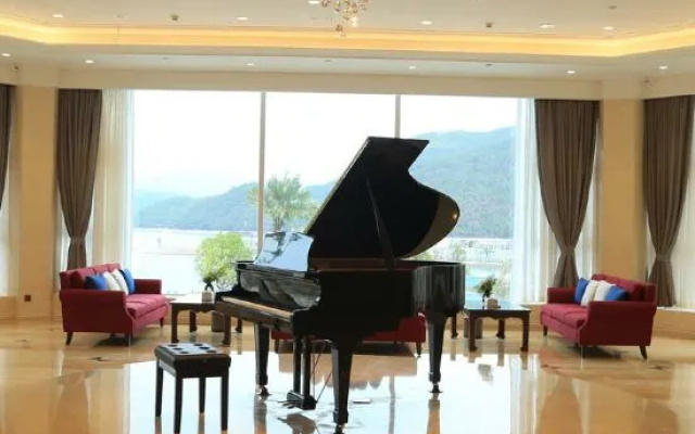Yunman Ruijin Resort Hotel – People – Lishui