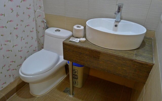 Rovic's Tourist Hotel