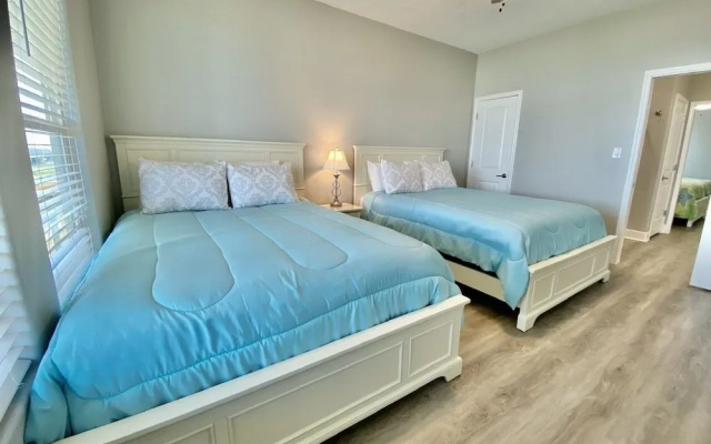 A Seaside Escape 5 Bedroom Home