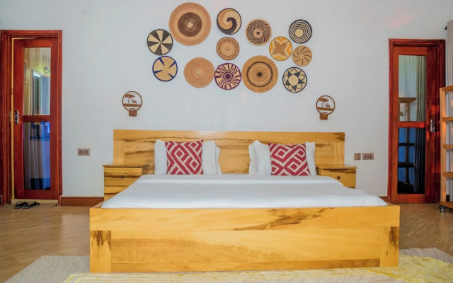 Shose Farmhouse Chalets & Campsite
