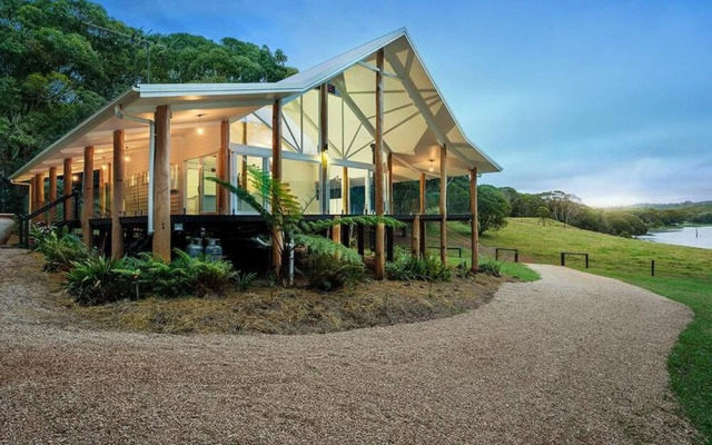 Lake House Watermark Estate Lake Tinaroo