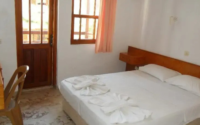 Tuana Hotel