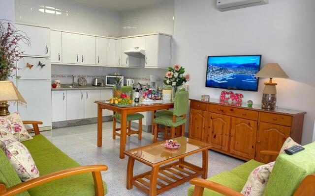 EmyCanarias Holiday Homes Vecindario