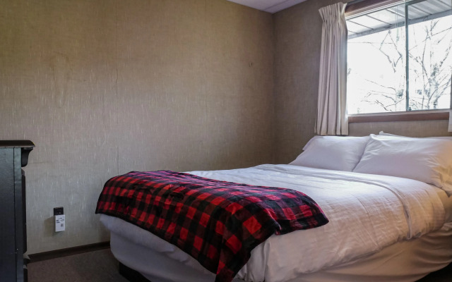 Sunnylea Resort & Cottages