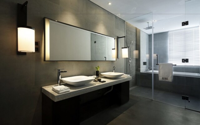 Ease House Hotel