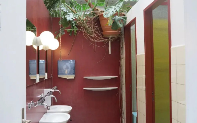 Basel Backpack - Urban Hostel Culture