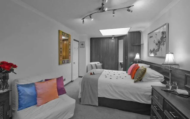Grove Guest House