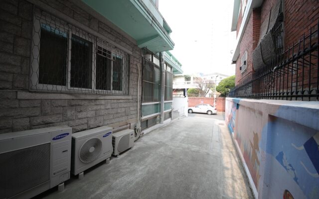 Stitches House - Hostel