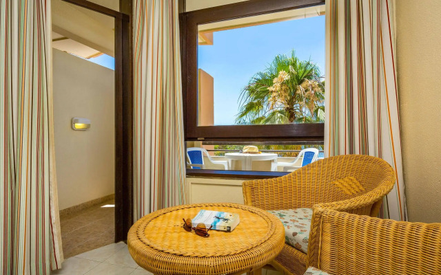 Auramar Beach Resort