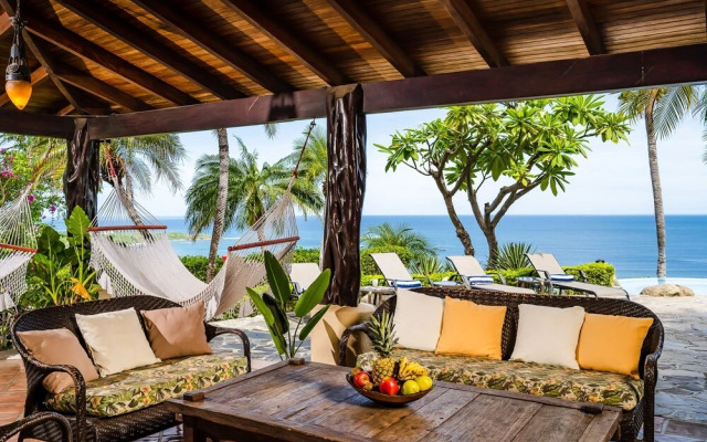 Luxury Villa: Hot Tub: Ocean Views: Fully Staffed