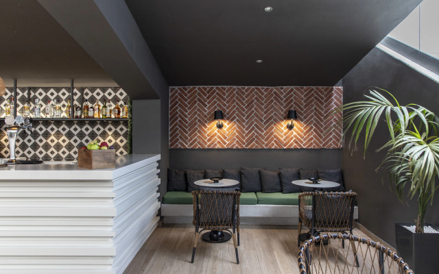 Eden Roc Resort Hotel