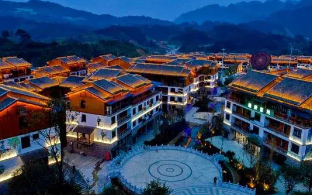 Lvye·Exquisite Mijing Leisure Homestay (Libo Xiaoqikong Scenic Area Dongmen Branch)