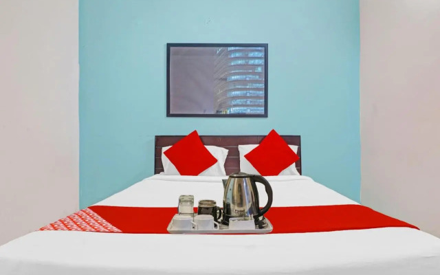 OYO Flagship 701985 Amrutha Spaces