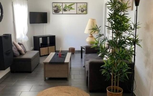 Maison Avec Jardin a 8 Min de L'aeroport