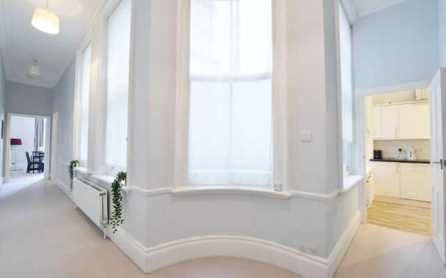 The Knightsbridge Apartment