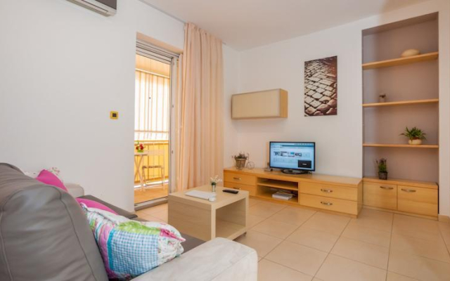 Aldo Apartments Center