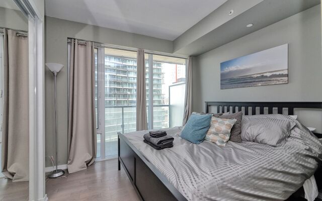 Applewood Suites - Toronto Peter Street