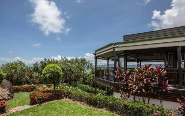 Bangalow - Best View in Port Douglas