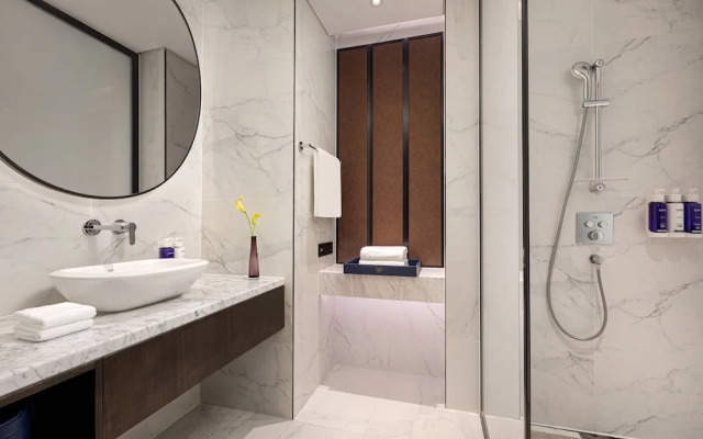 voco Hefei Binhu by IHG