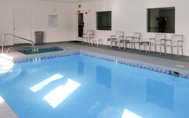 Quality Inn & Suites Salina National Forest Area