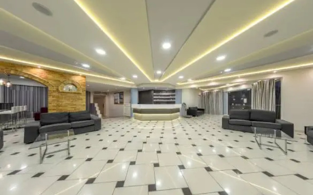 Karras Apt / Htl - LAG