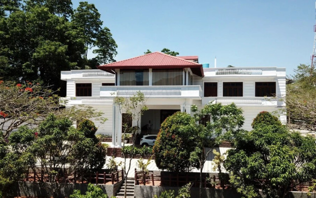 Pearl White Palace