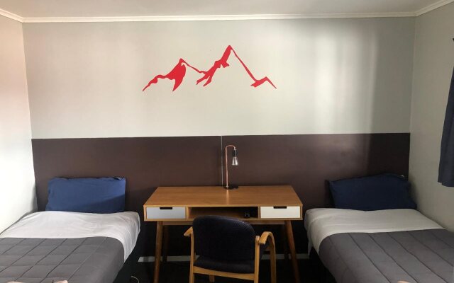 Ivory Towers Backpackers Lodge