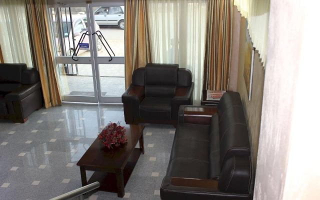 Oasis Hotel Apartment