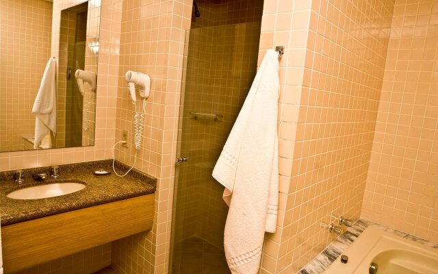 Ingleses Praia Hotel