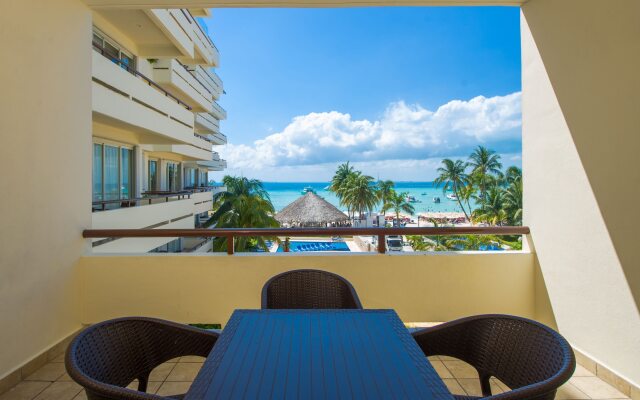 Ixchel Beach Hotel