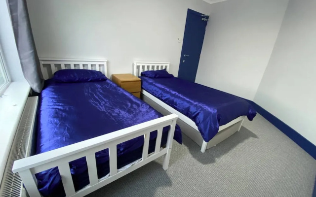 3 Room Apartment - Twins-double