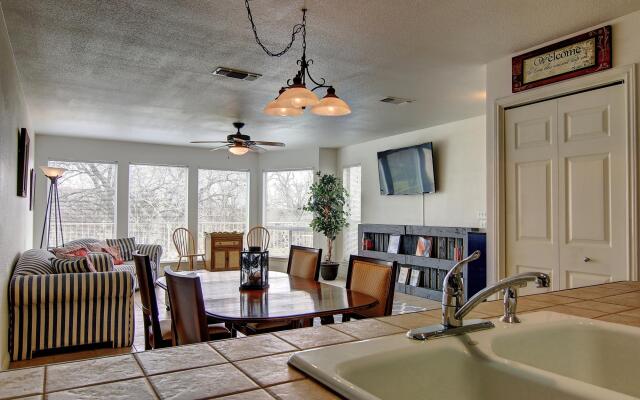 Gracelanda WW C302 in New Braunfels