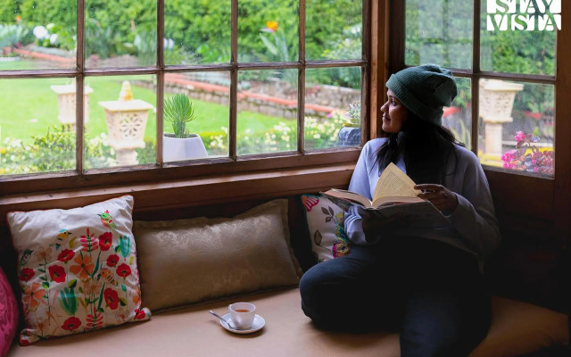 StayVista at Greenwood Bungalow