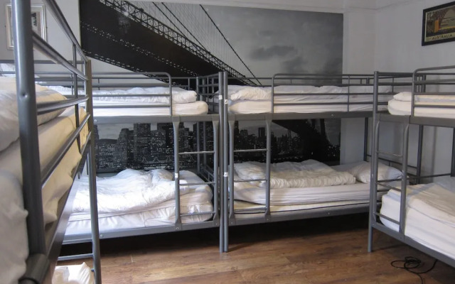The Horse & Stables - Hostel