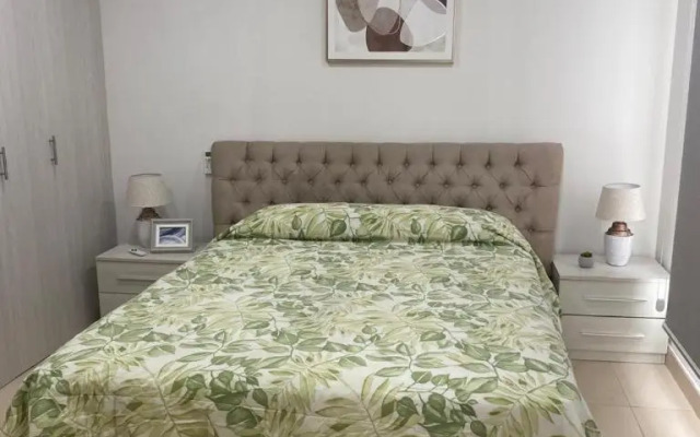 Alquilo hermoso departamento en Salinas, Ecuador