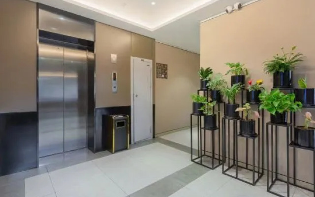 Homeinn Plus Hotel (Hefei Huaihe Road Pedestrian Street)