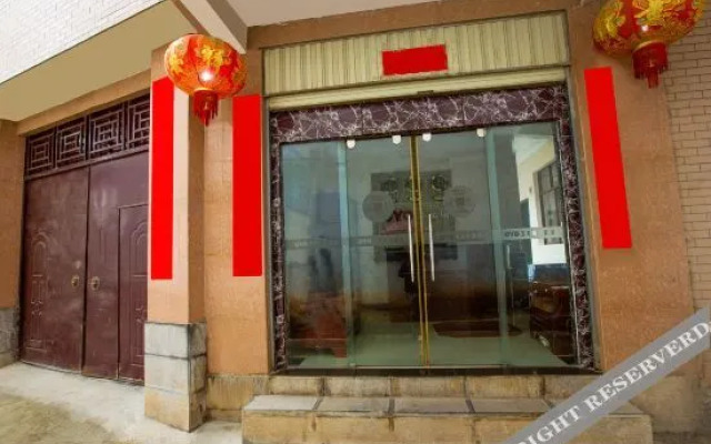 OYO DaLiYuLongTingHaiHotel